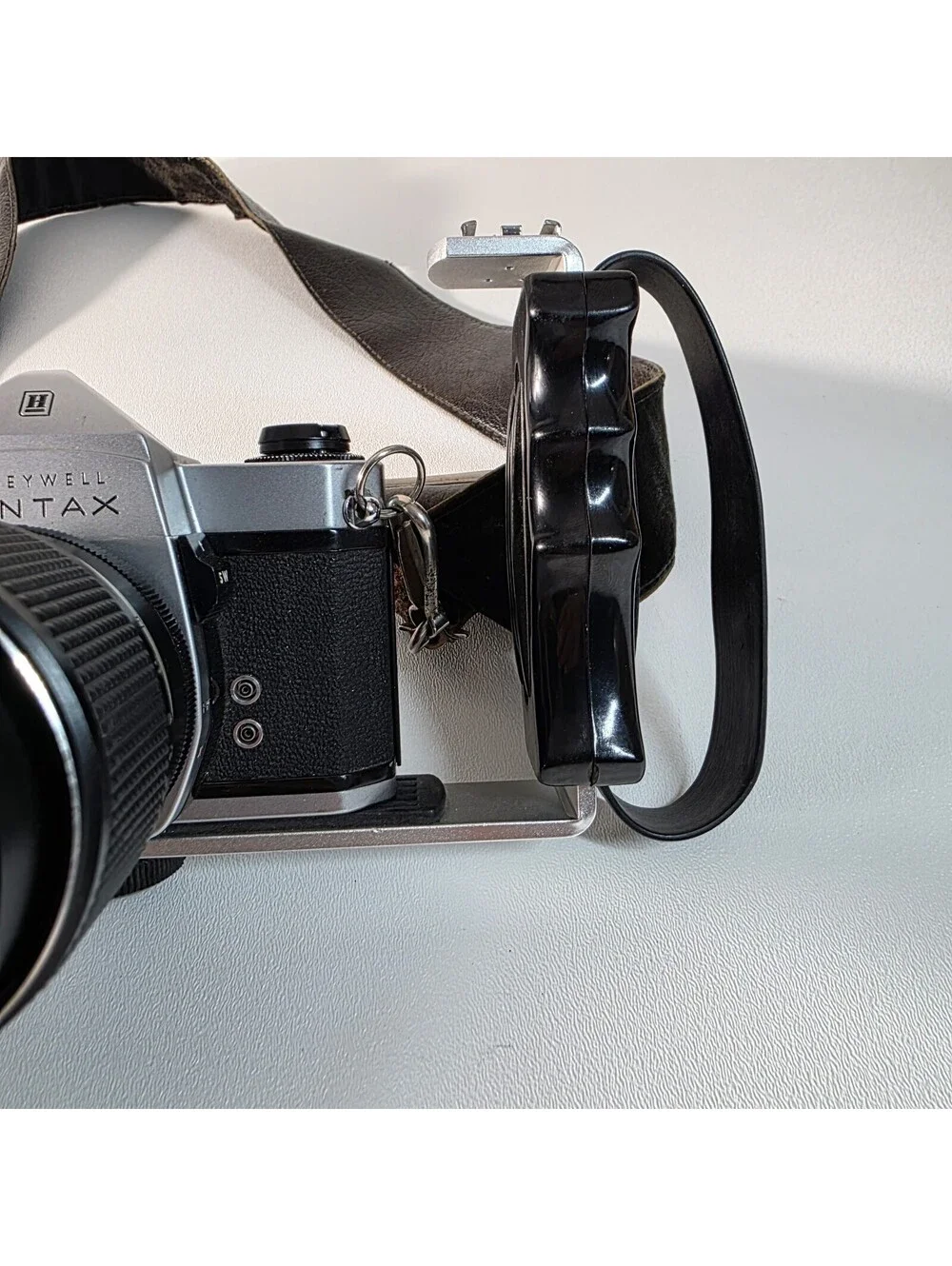 Honeywell Pentax SP 1000 Film SLR w/Auto Focal 135mm f/2.8 & Cold Shoe Grip